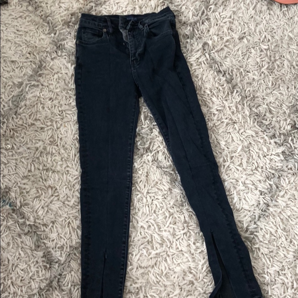 Dark blue wash Levi zippered bottom skinny jeans